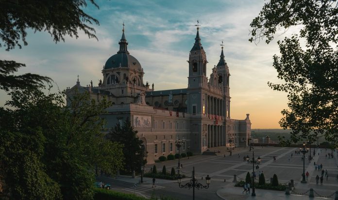 biserici romanesti in Madrid